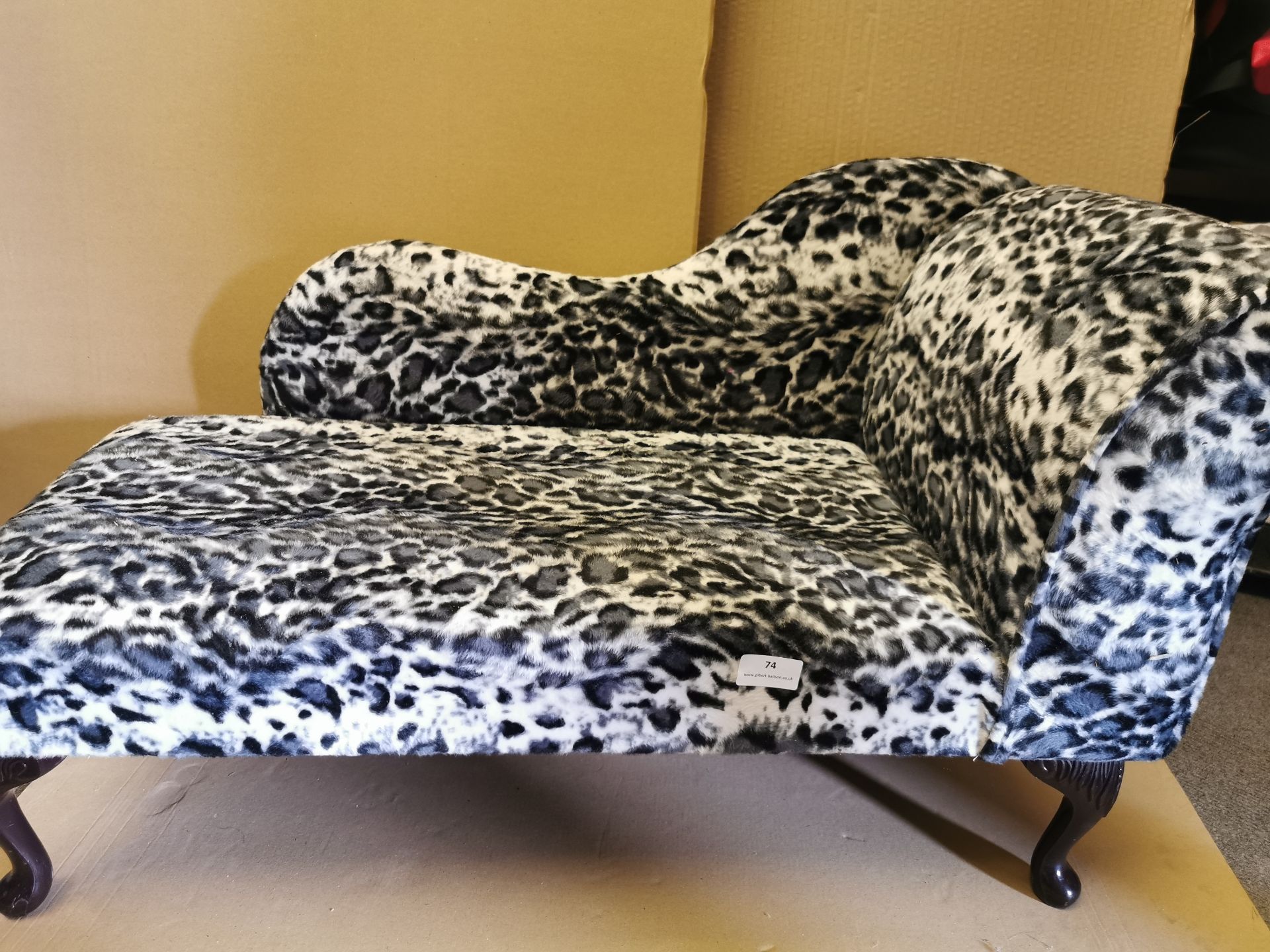 *Small Chaise Longue