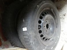 *2x Tyres. CONTINENTAL 195 65 15 on rims