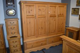 Large Double Wardrobe with Four Doors and Two Draw