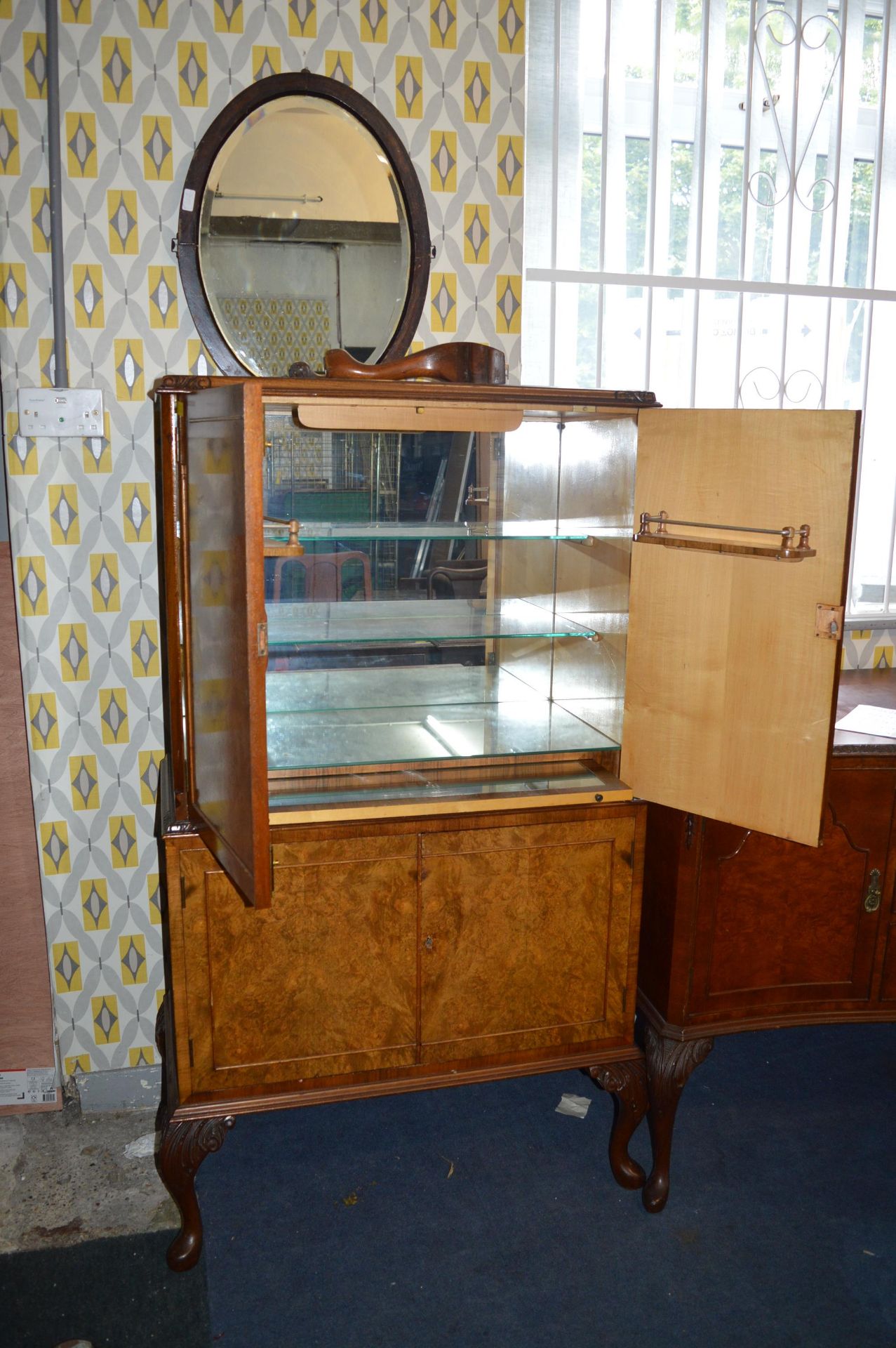 1950's Mirror Backed Drinks Cabinet (AF - requires - Image 2 of 2