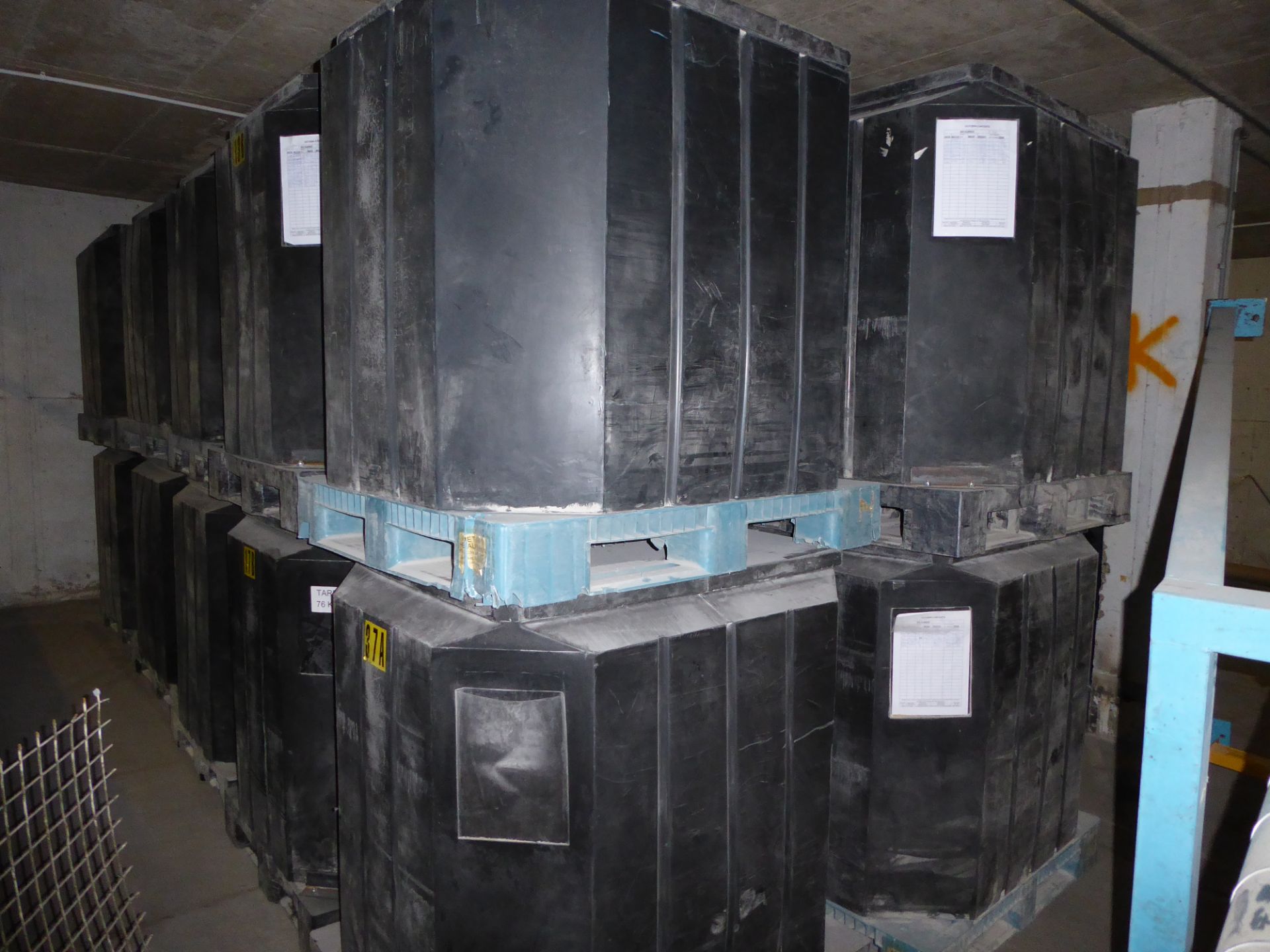 * 10 x Industrial IBC type heavy duty black plastic containers. Have been used to store granulated - Image 7 of 9