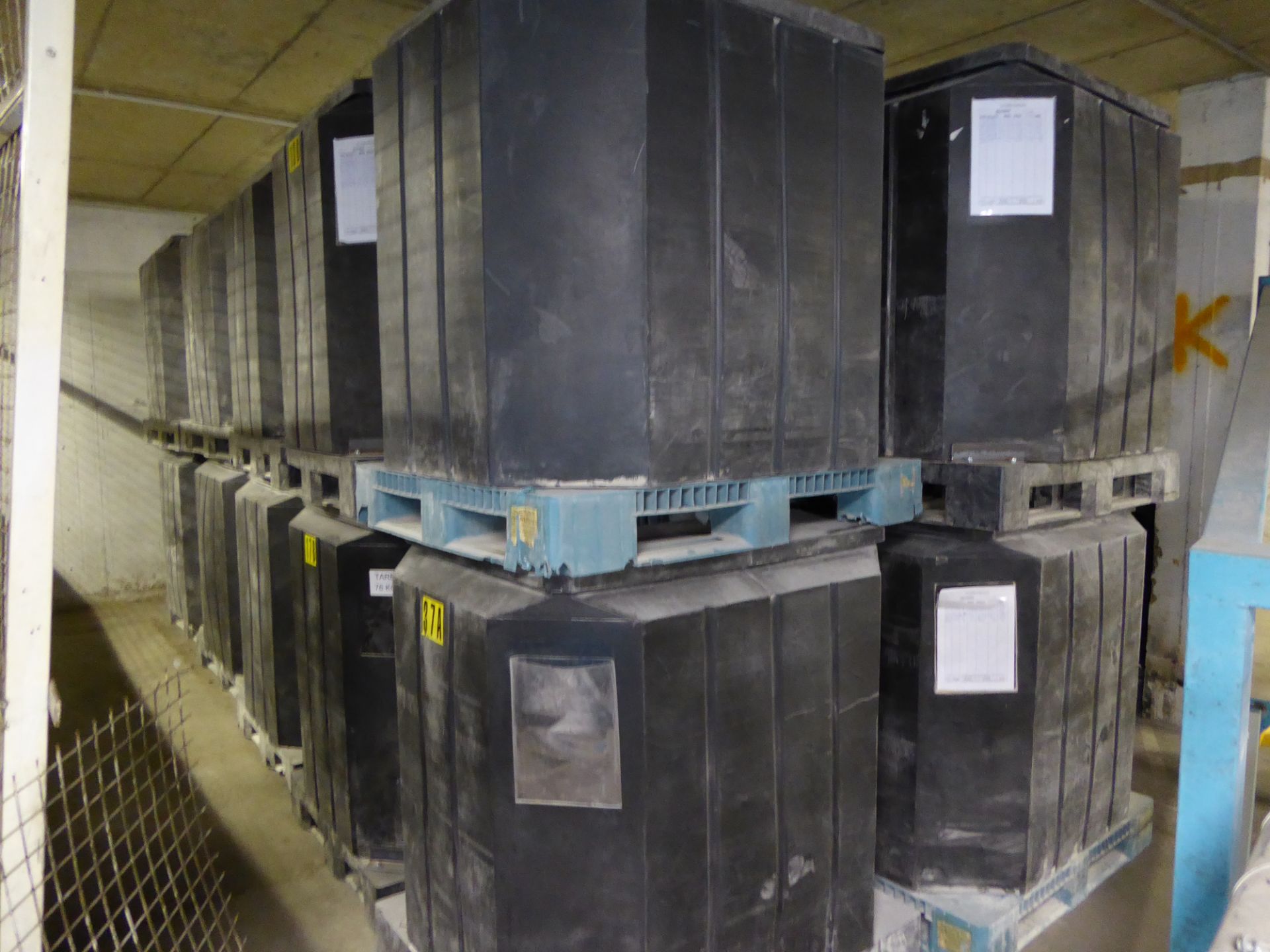 * 10 x Industrial IBC type heavy duty black plastic containers. Have been used to store granulated - Image 8 of 9