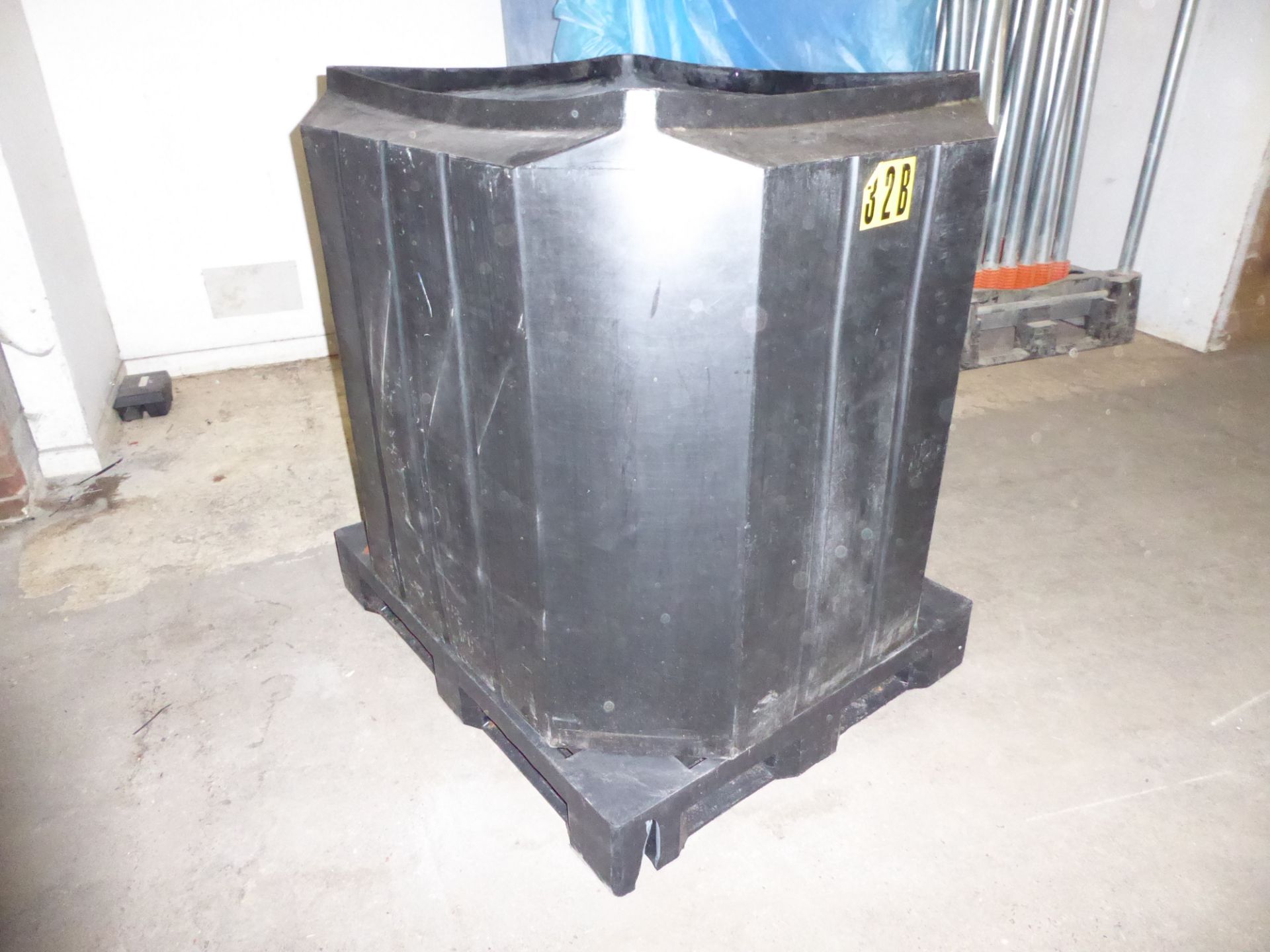 * 10 x Industrial IBC type heavy duty black plastic containers. Have been used to store granulated - Image 4 of 9