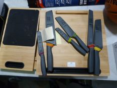 *Chopping Board & Knives Set