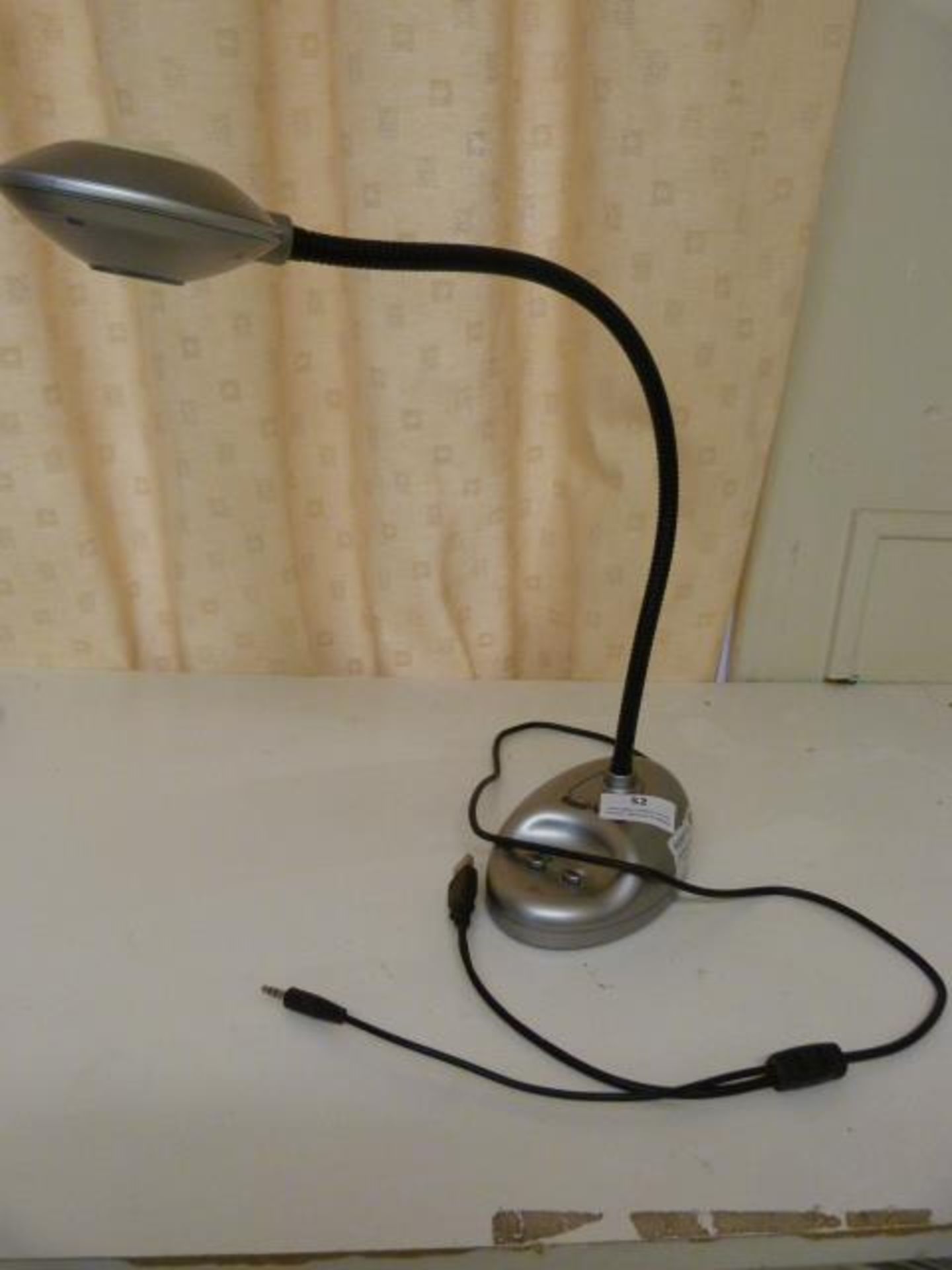 *Easy-View Desk Lamp