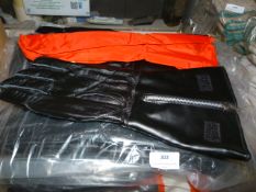 10 Pairs of Size: M Black Leather Motorcycle Gauntlets