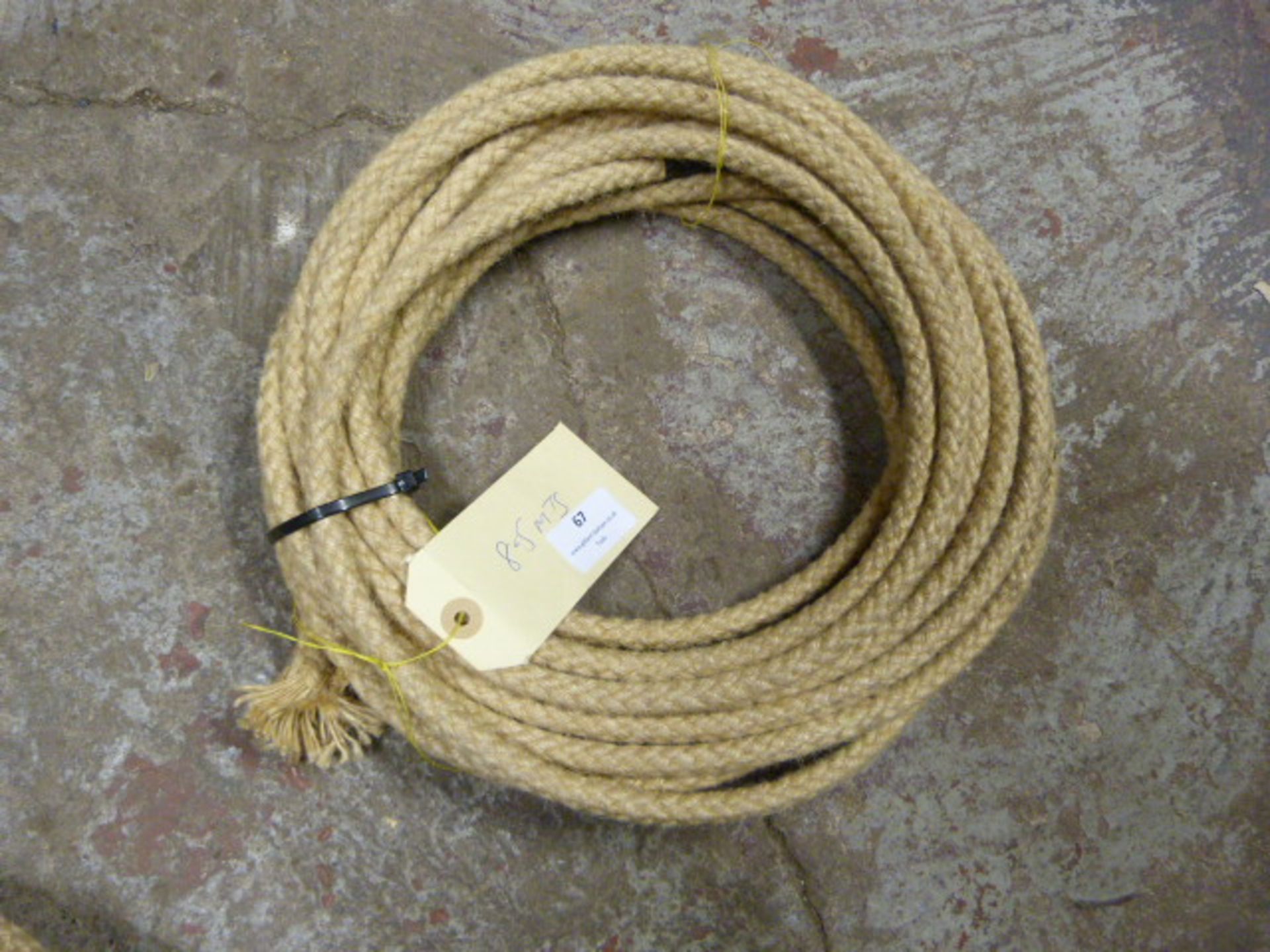 8.5m Length of Wire Covered with Rope