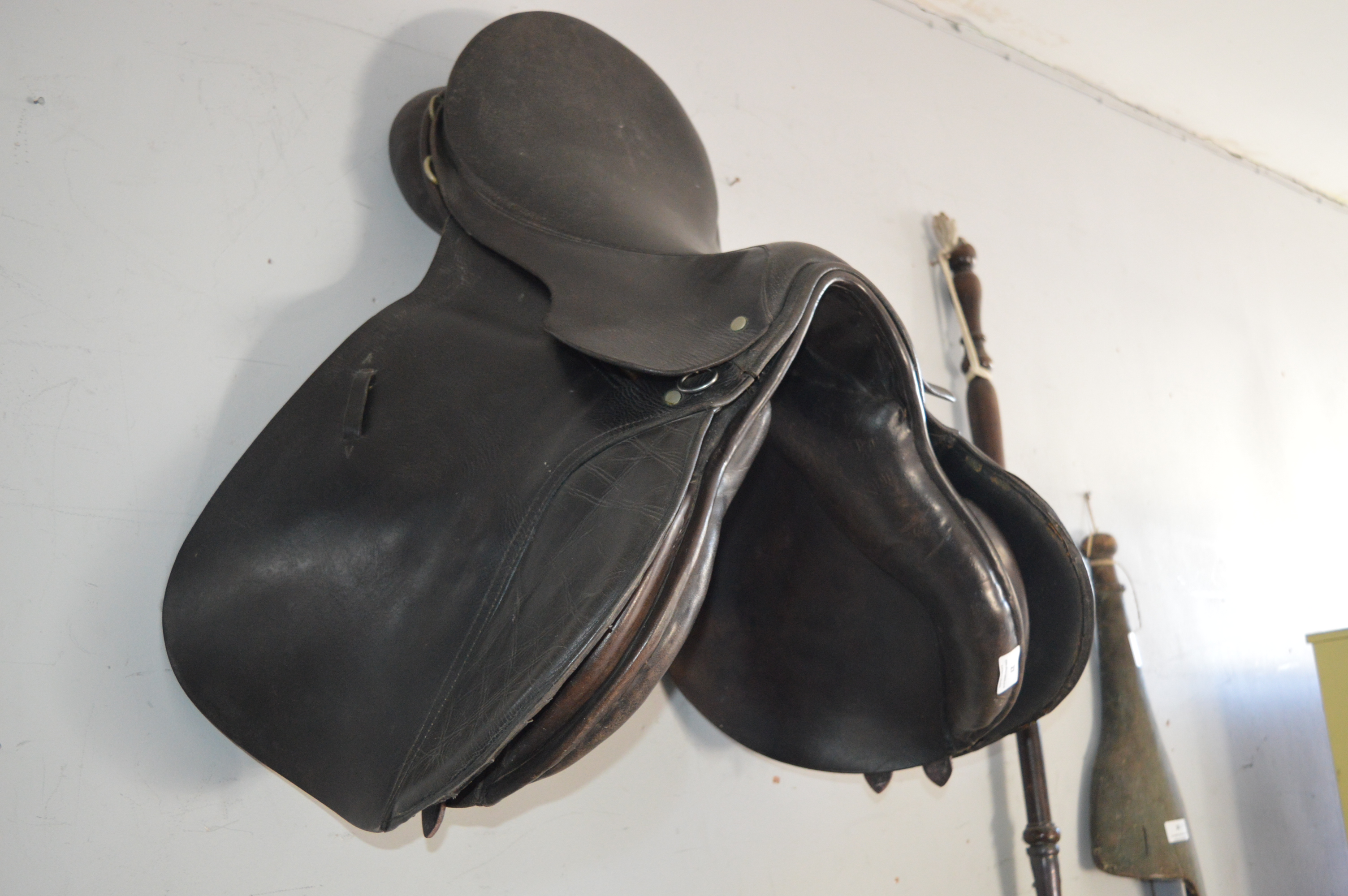 General Purpose Leather Saddle 18.5" Medium, made by Cooper's of Bridlington