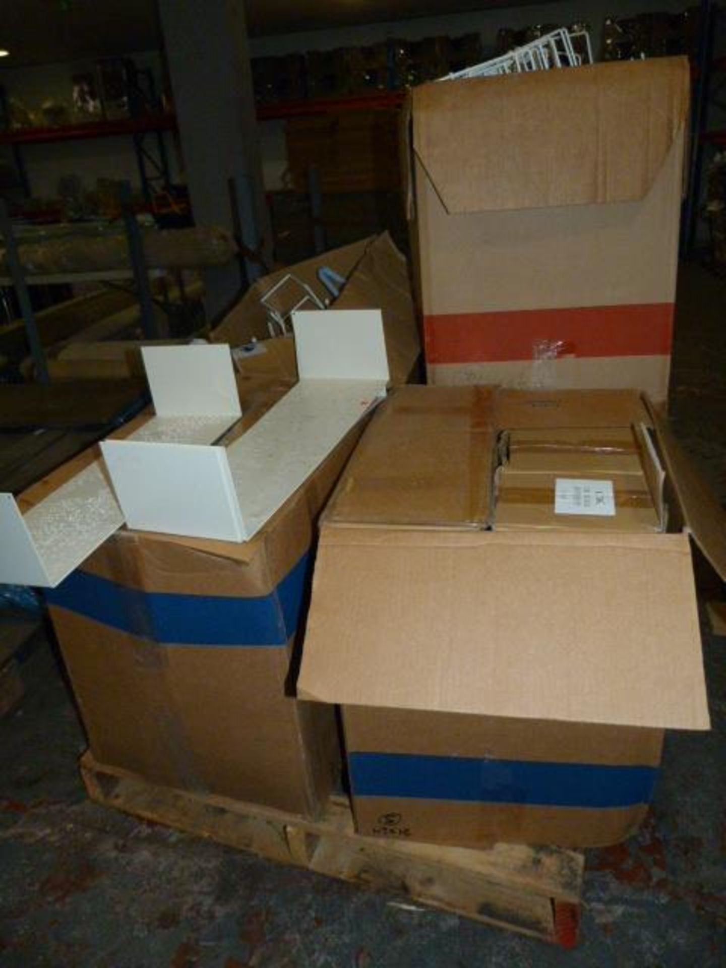 *Pallet of Assorted Shop Fittings Including Jewell