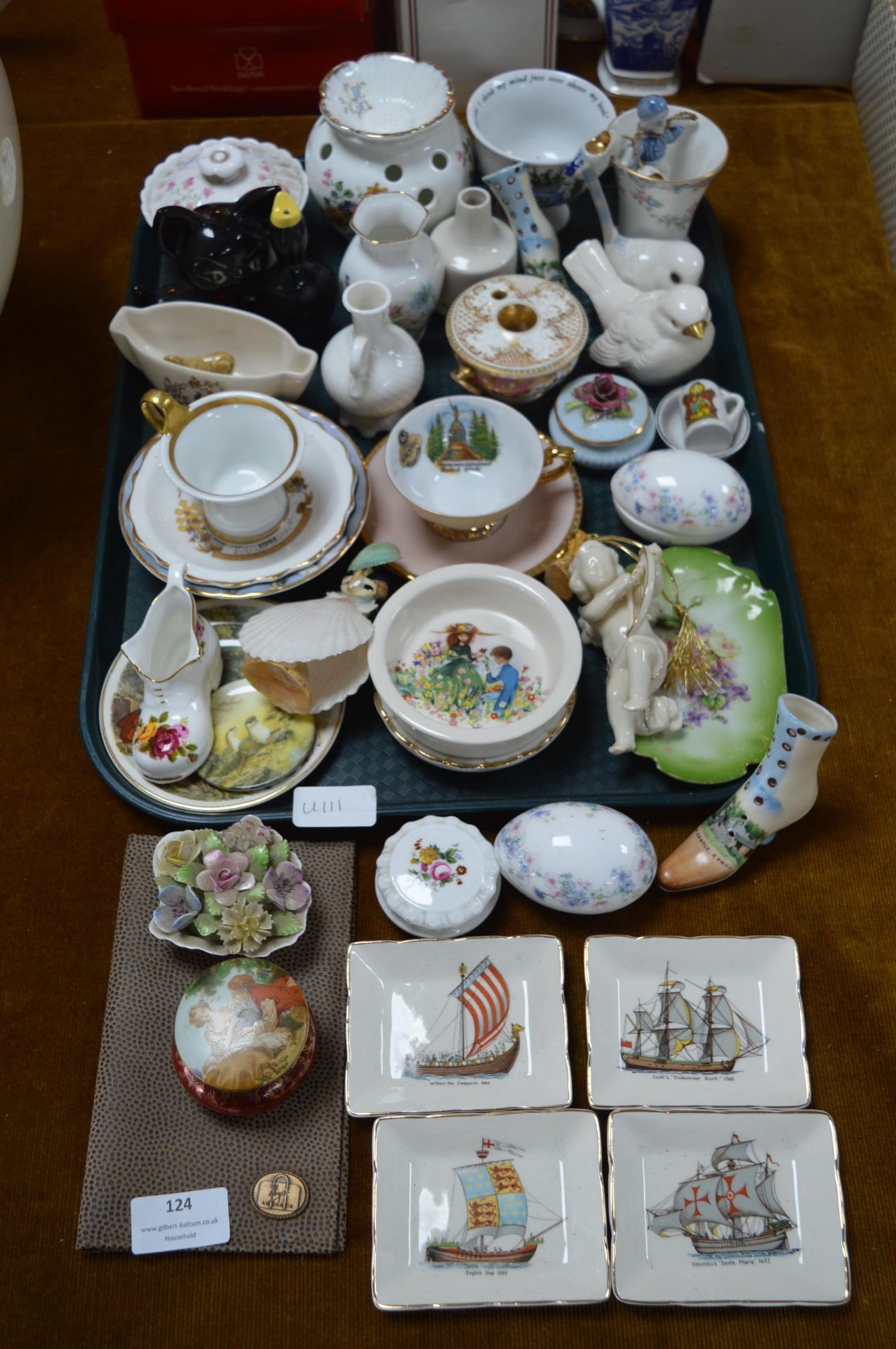 Decorative Pottery Ornaments Including Carlton War