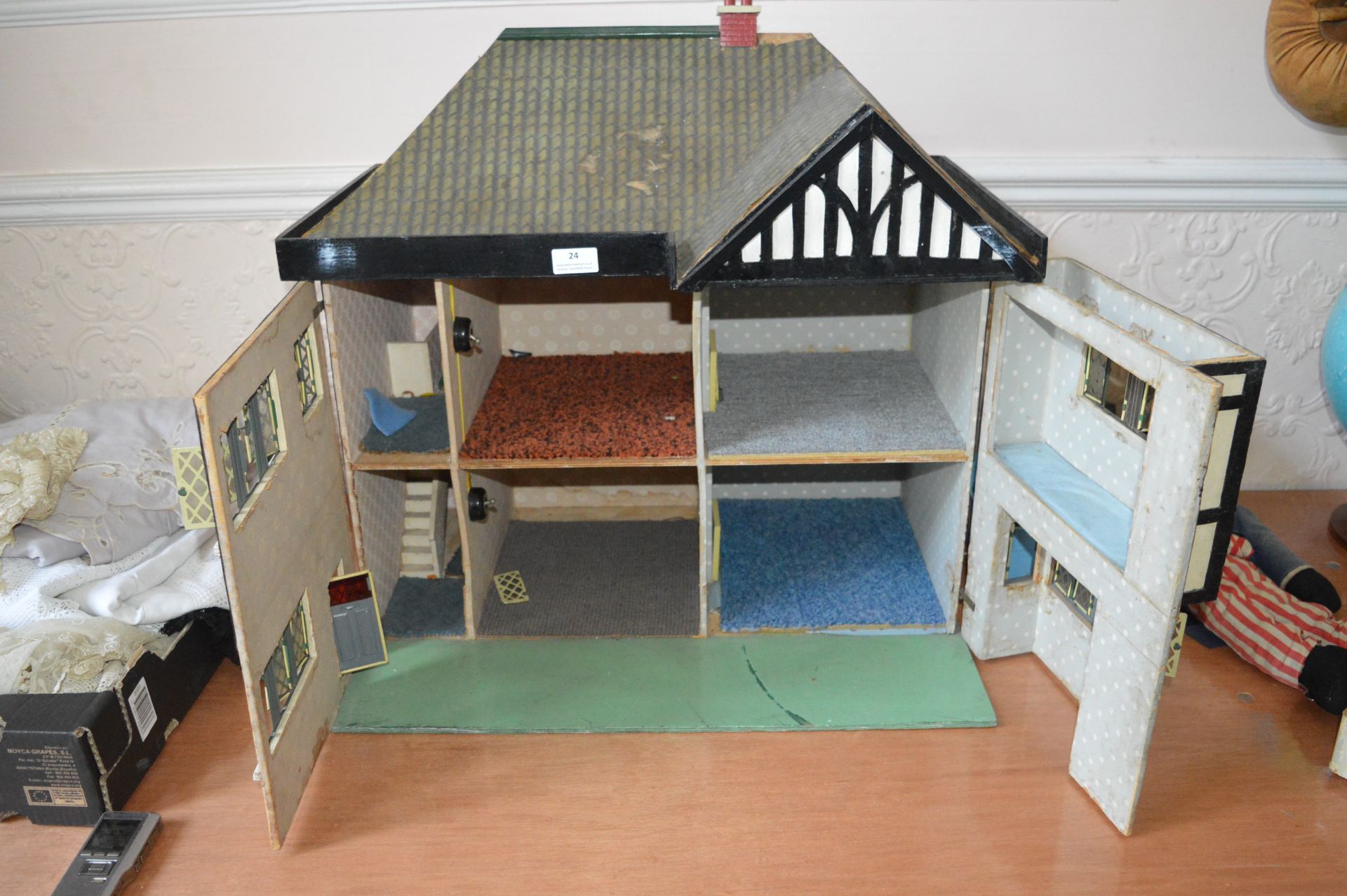 Vintage Dollhouse - Image 2 of 3