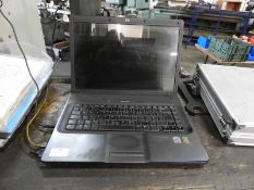 *HP 510 Laptop Computer with Windows XP OS