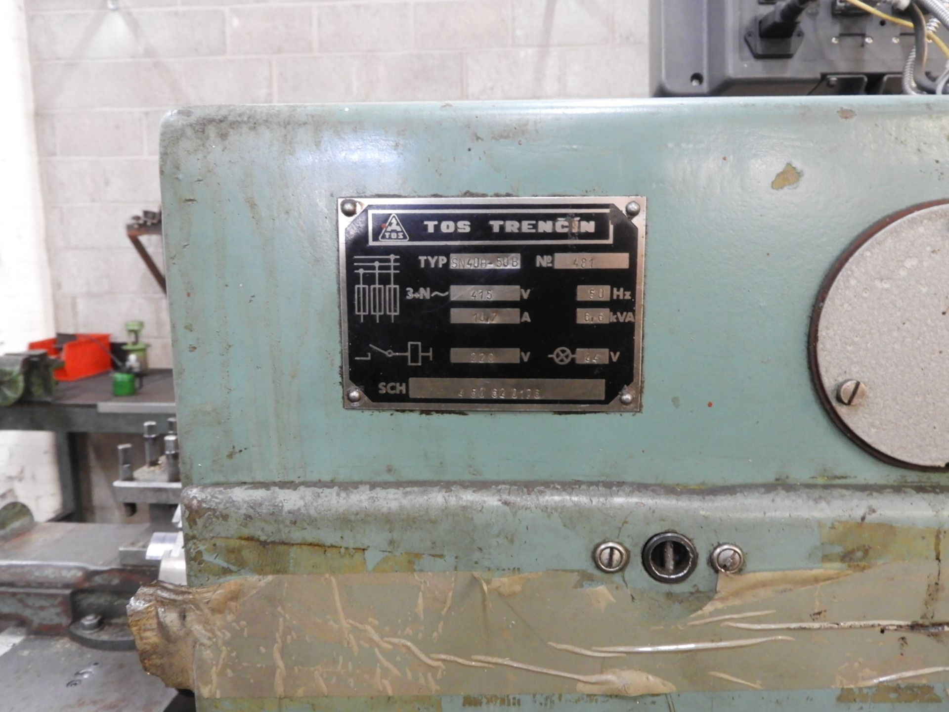 *Tos SN50B Gap Bed Centre Lathe with Three and Four Jaw Chucks, Faceplate, and Steady - 12" Swing 80 - Image 3 of 3