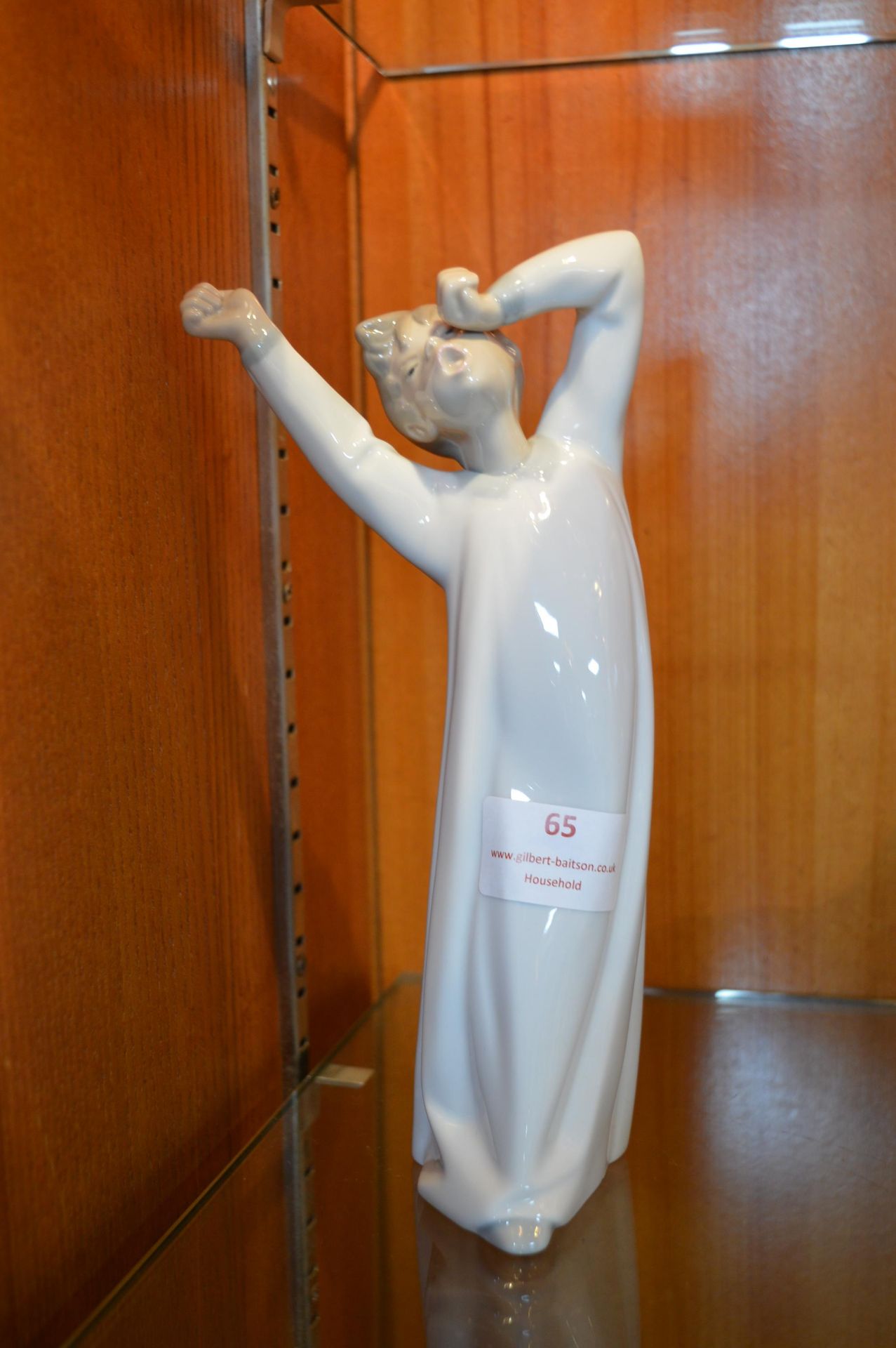 Lladro Figurine 165 - Boy Yawning