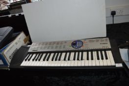 Yamaha PSR125 Electronic Keyboard