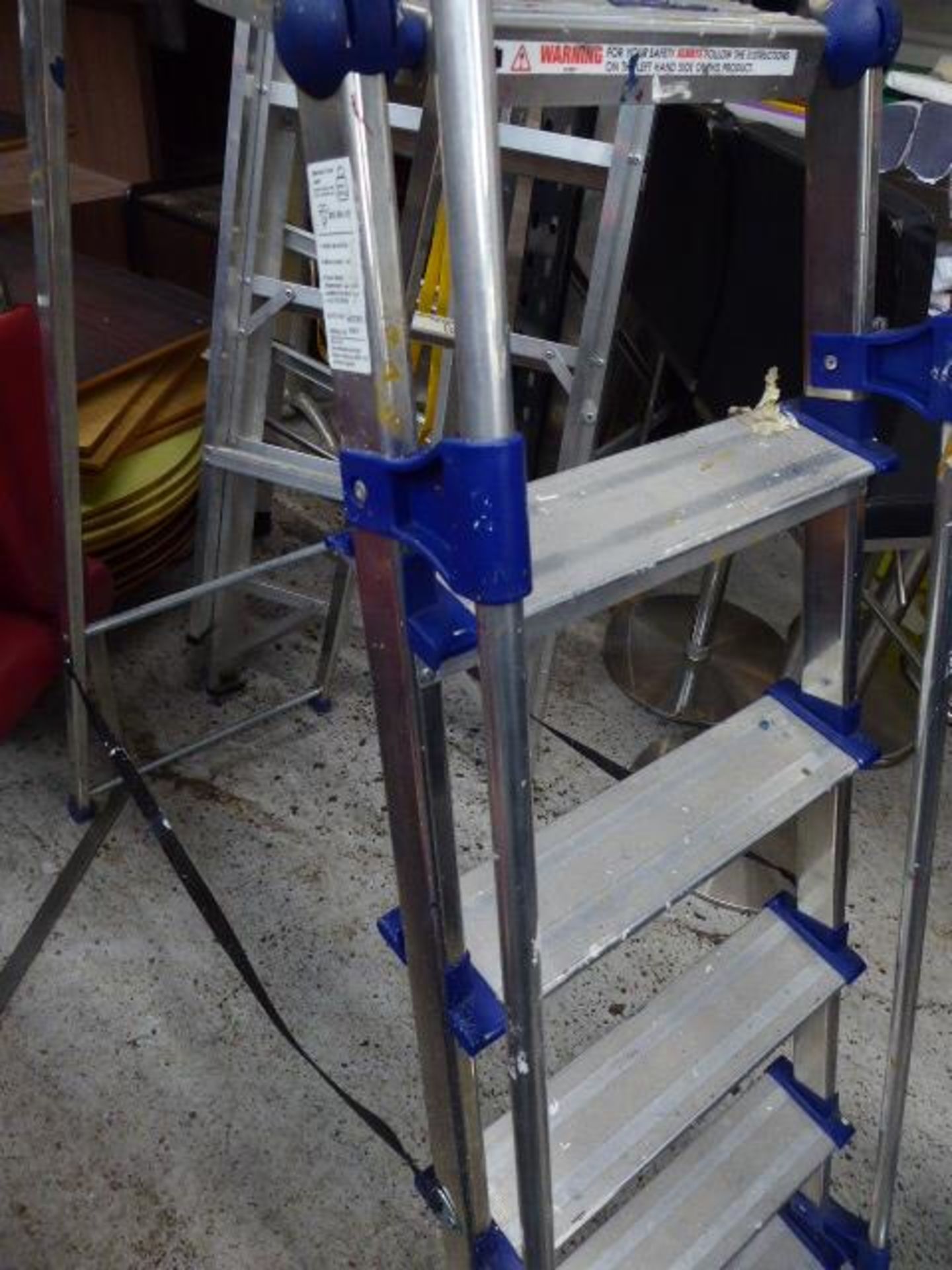 *set of step ladders 5 step with handrails - Image 2 of 2
