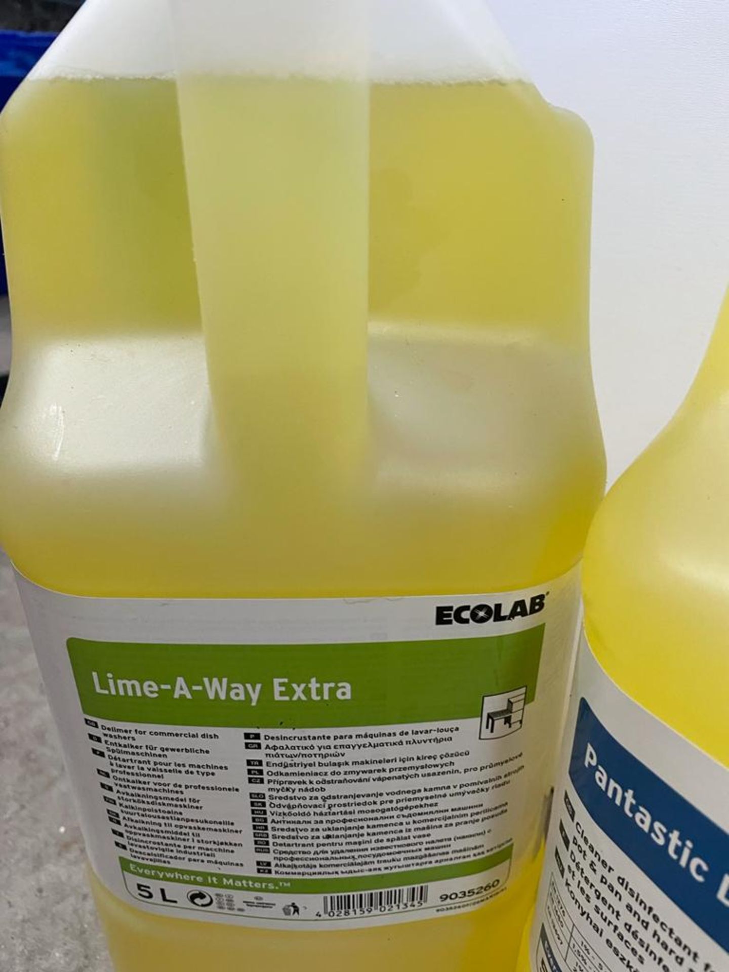 *3 x 5L Ecolab - 1 x limescale reemover, 2 x disinfectant - Image 2 of 3
