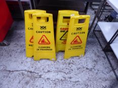 * 5 x yellow caution signs