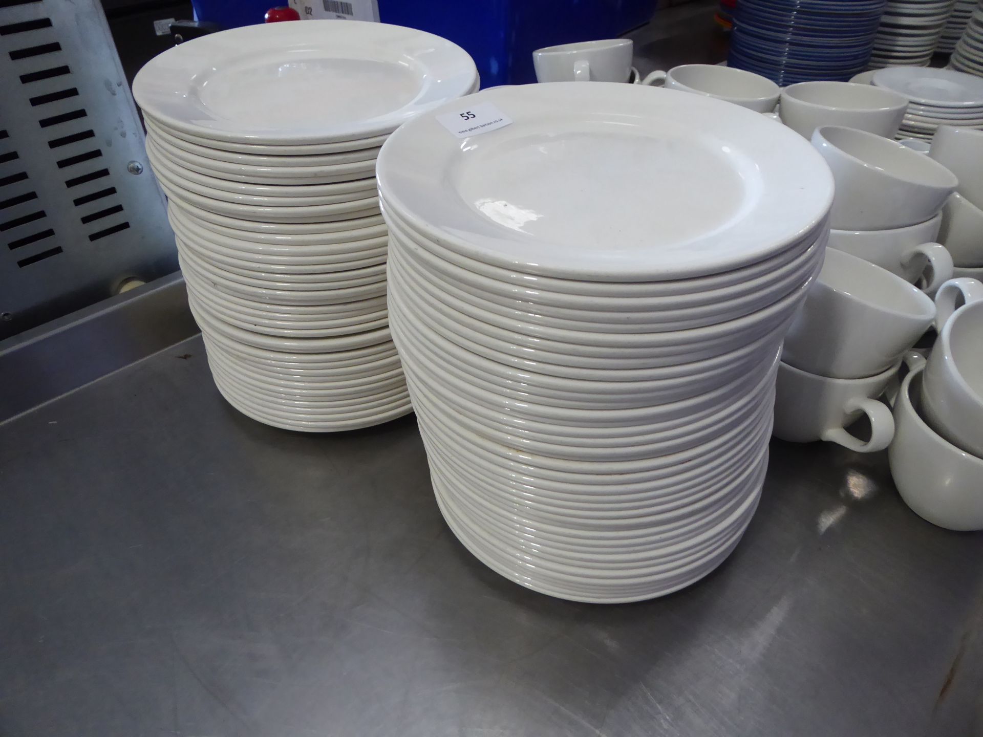 * white side plates 20 cm 70 pieces approx