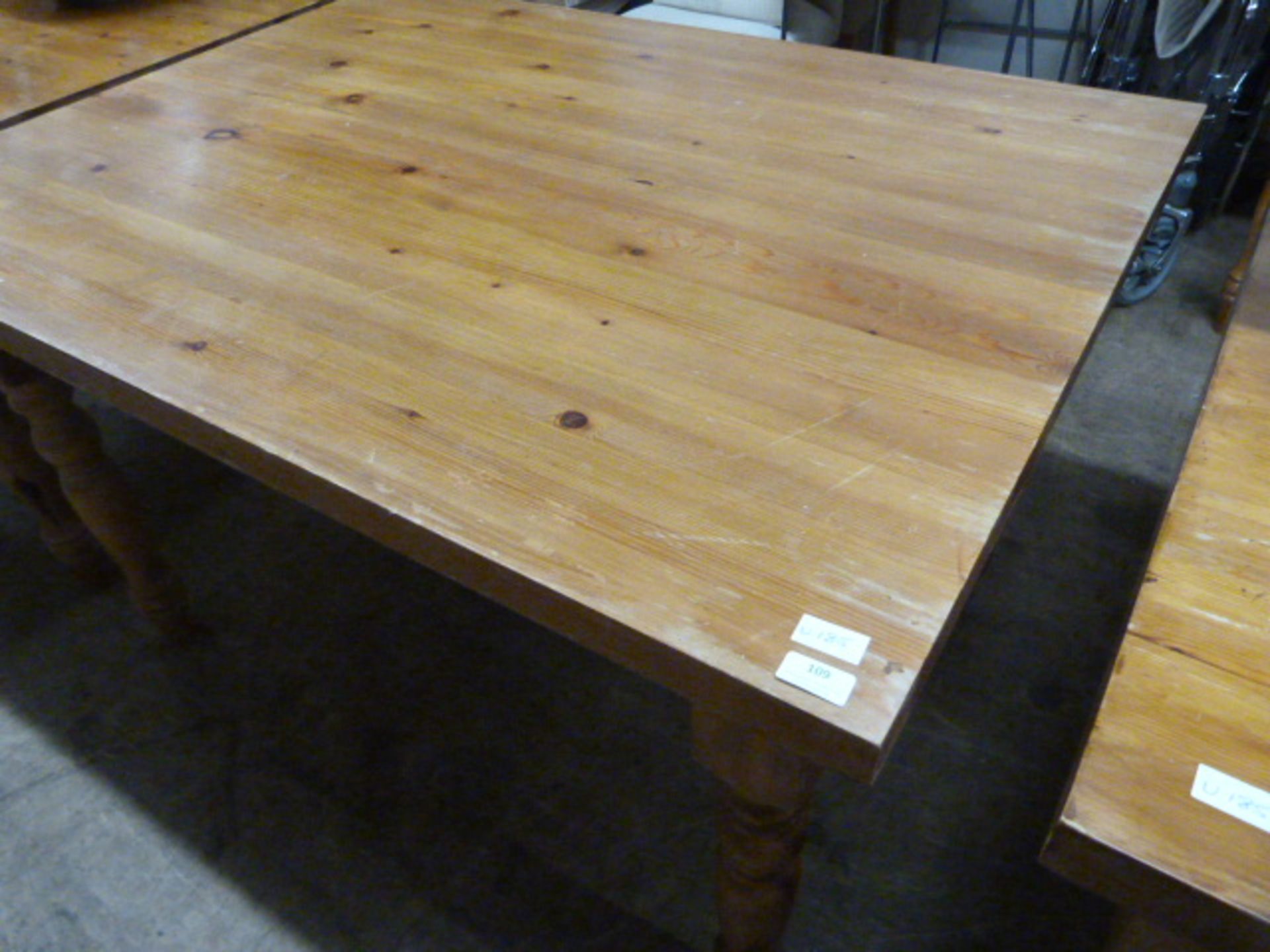 Pine Dining Table 122.5x92x77cm