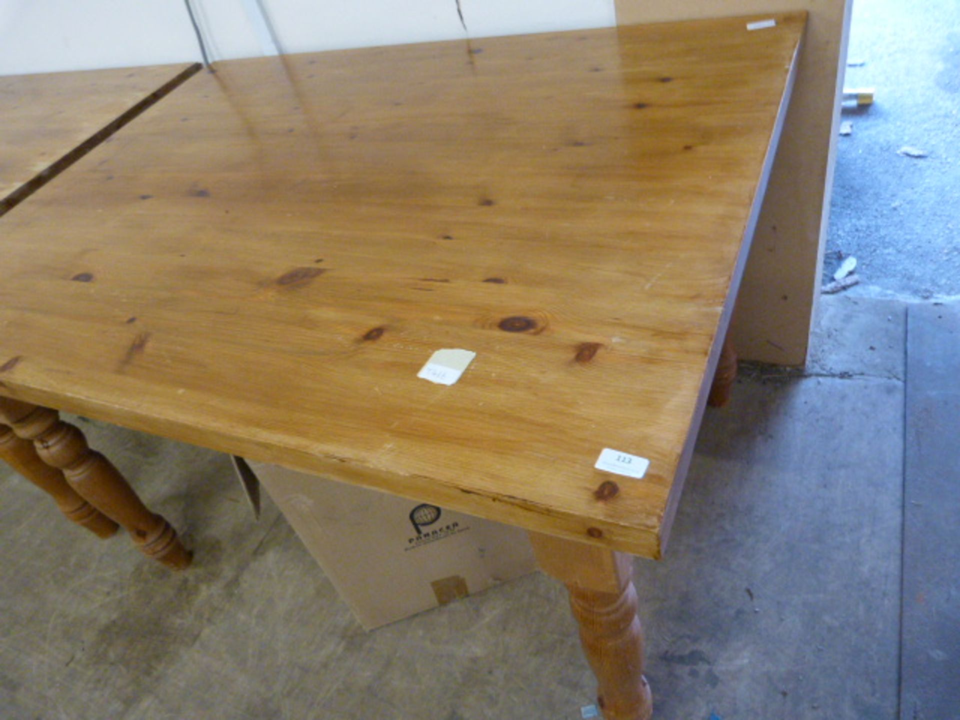 Pine Dining Table 122.5x92x77cm