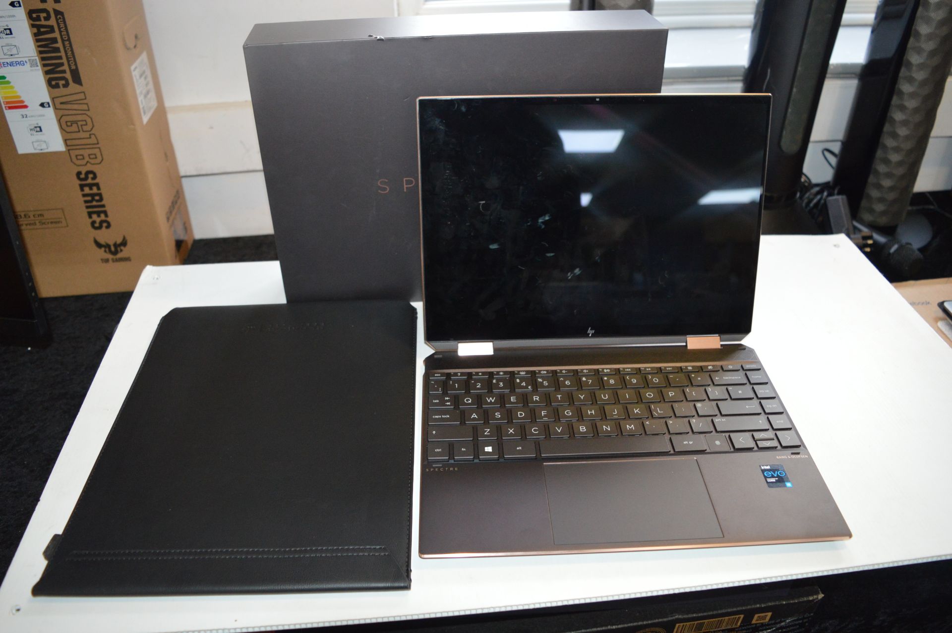 *HP Spectre Notebook - Image 2 of 2