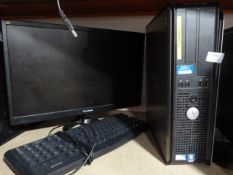 *HP Desktop Computer with Monitor and Keyboard