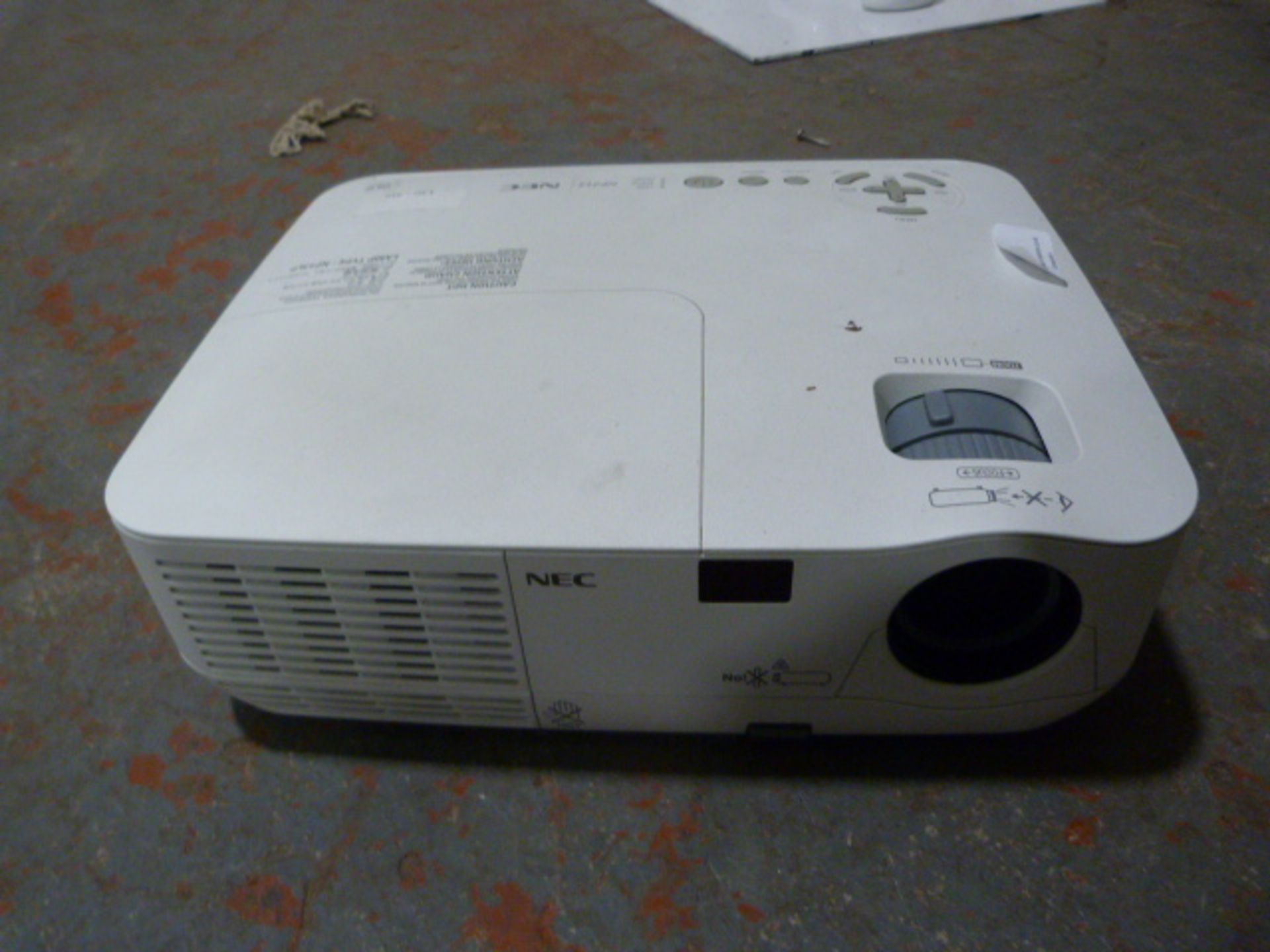 *NP215 Projector