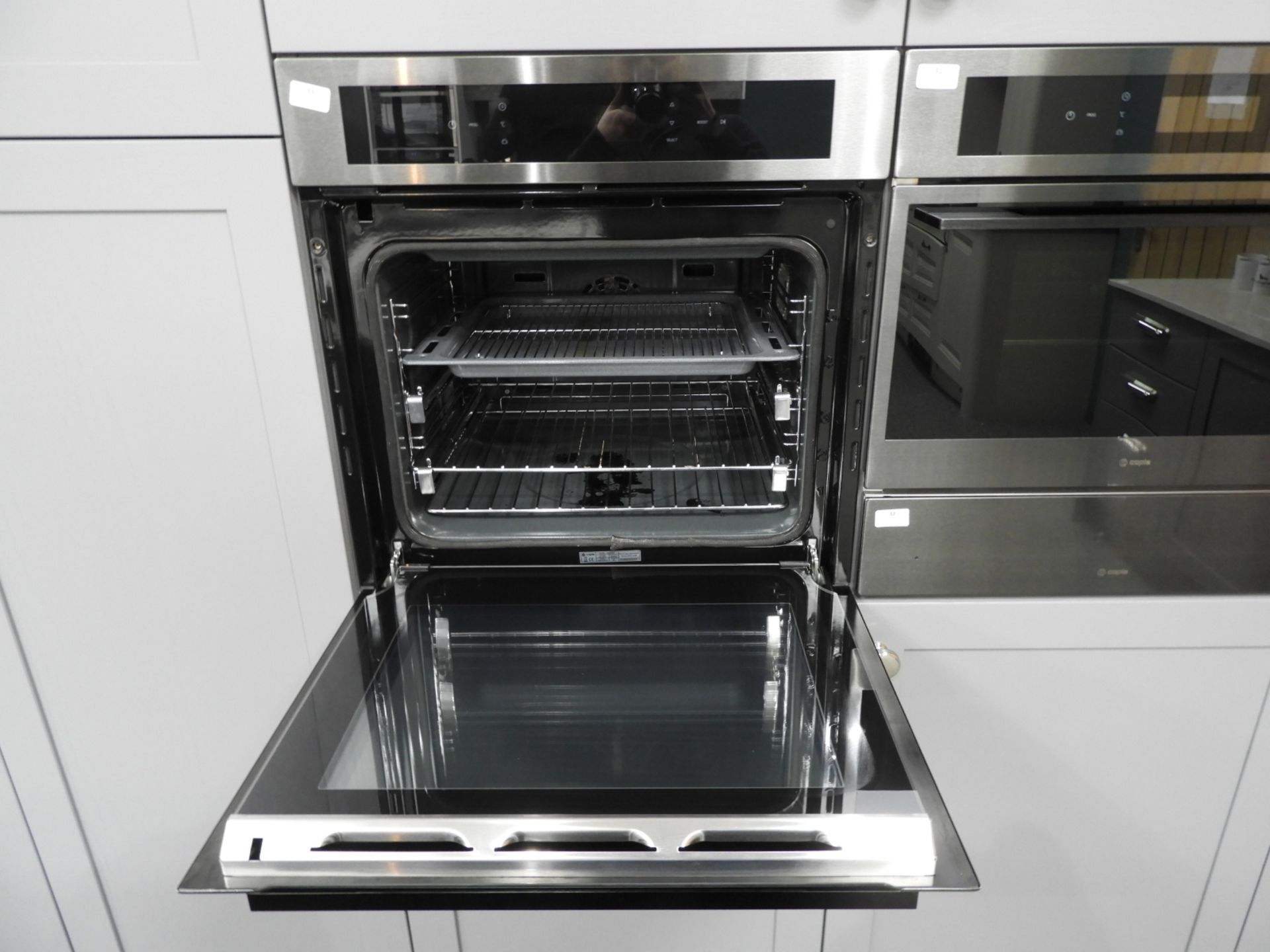 *Caple Gunmetal Grey C2402GN Built-In Oven (ex display) - Image 2 of 2