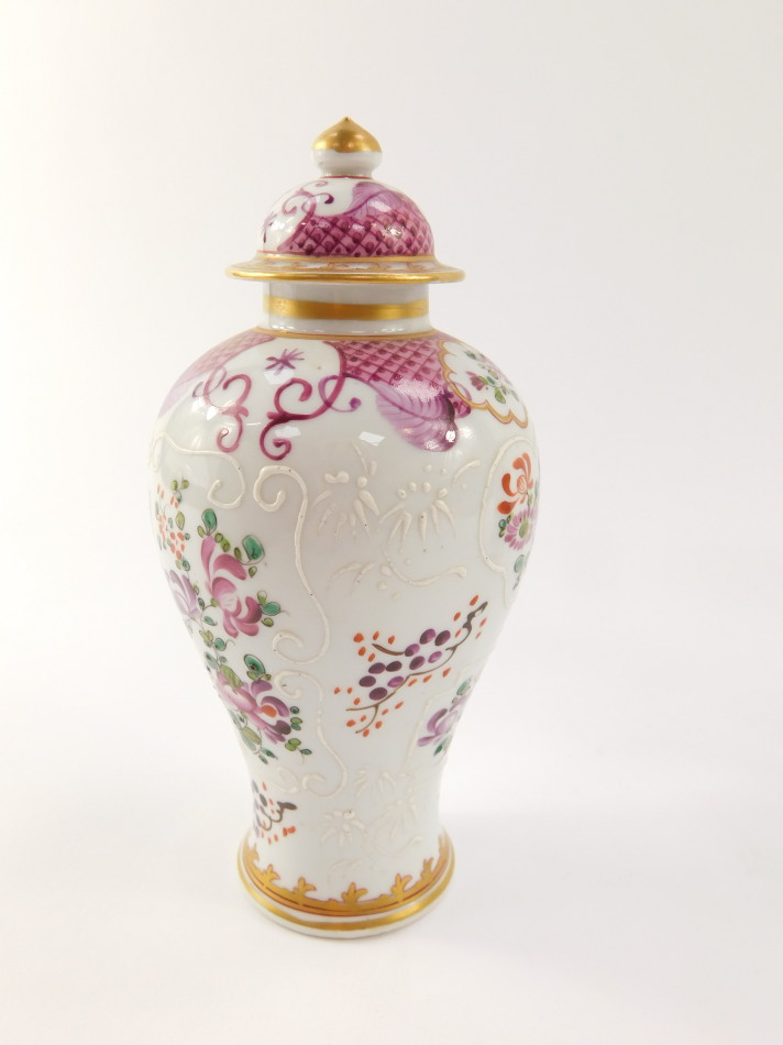 A Samson late 19thC porcelain garniture of vases, decorated in the Chinese export style with - Image 3 of 4