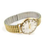 A gentleman's mid 20thC 9ct gold cased wristwatch, silvered dial with centre seconds, date aperture,