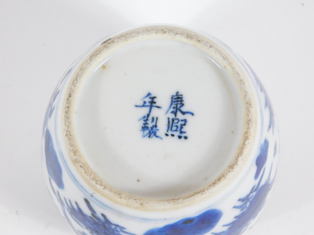 A late 19thC Chinese blue and white porcelain ginger jar and cover, handpainted with birds and - Image 5 of 5