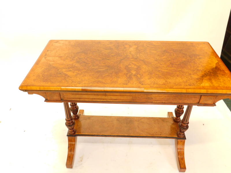 A Victorian exhibition quality figured walnut card table, the rectangular top with a moulded edge - Bild 2 aus 3