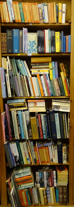 A quantity of general books, to include Penguin literature, books on art history, novels, historical