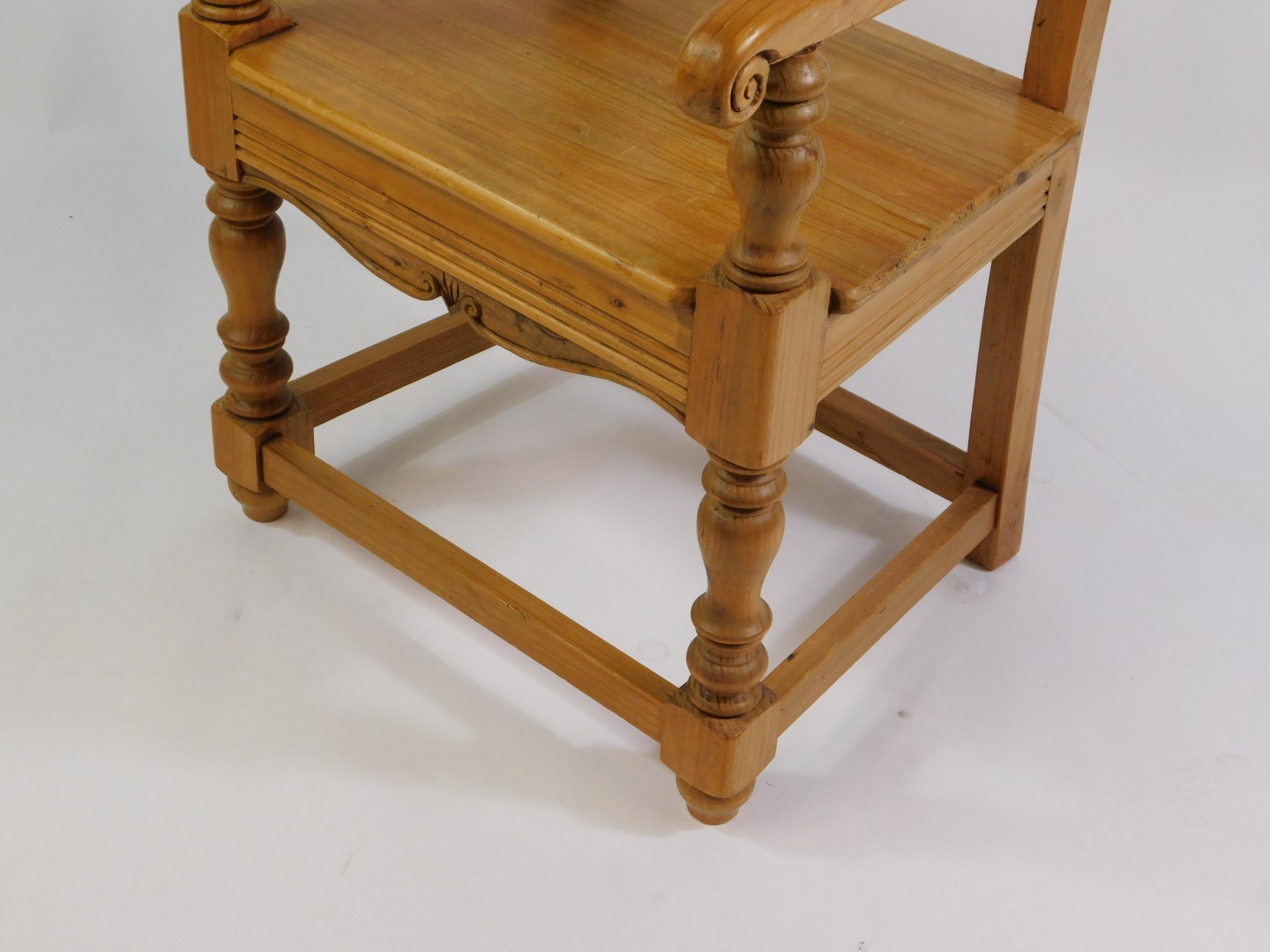 A pine carver chair, with fan and foliate carved crest rail, rectangular panelled back, solid - Image 4 of 4