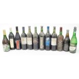 A crate of assorted wines, to include Sunnycliff Shiraz 1999, Thornecroft Elderflower Champagne,