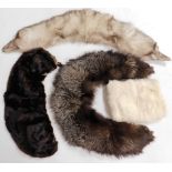Various fur stoles and accessories, to include a mink fur stole, a white fur hand muff, a white