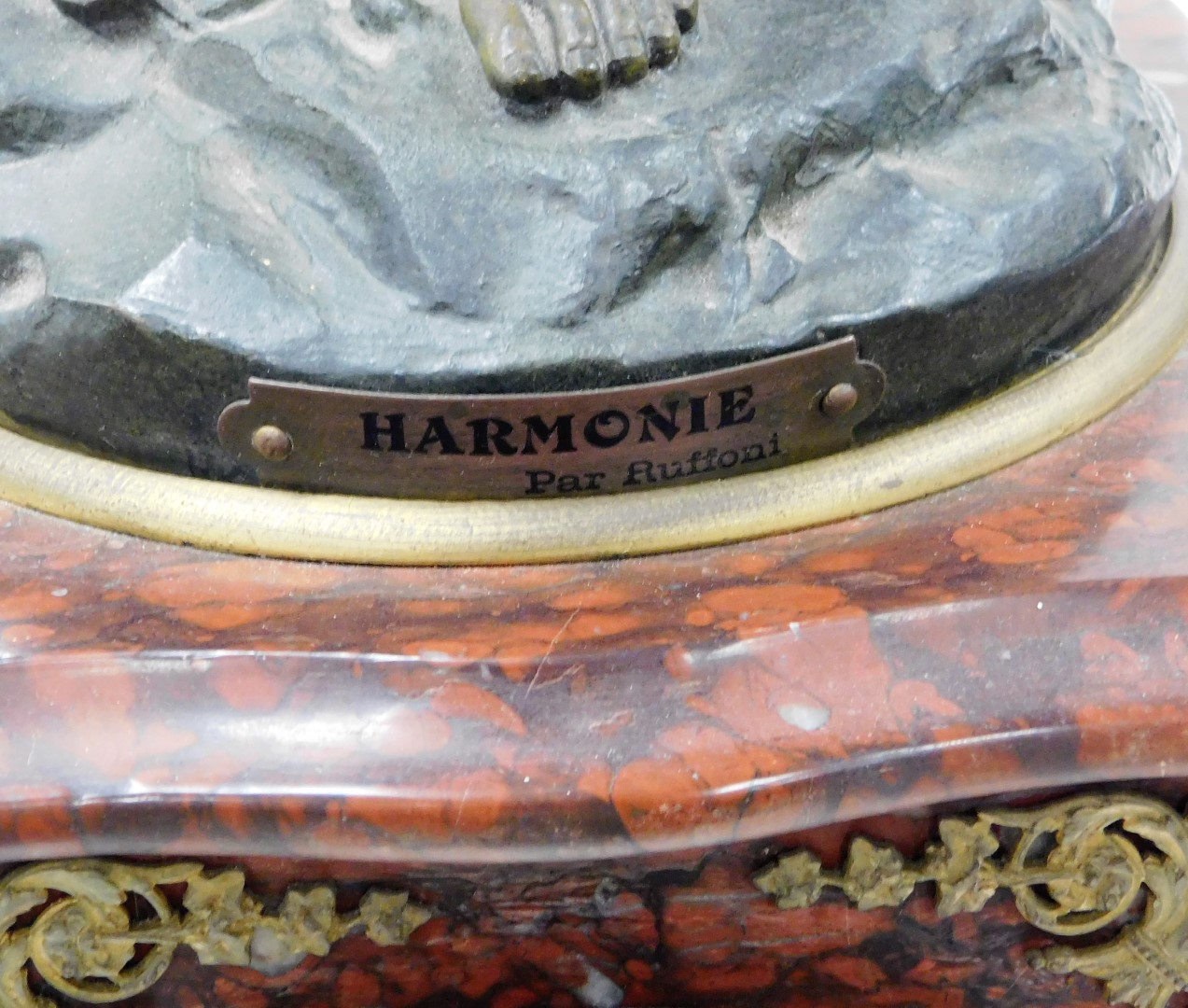 A late 19thC French clock garniture, with mantel clock, on a red marble base with a gilt spleter - Image 6 of 11