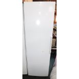 A Siemens IQ300 upright fridge, model KS36WW30G/03, 186cm high.