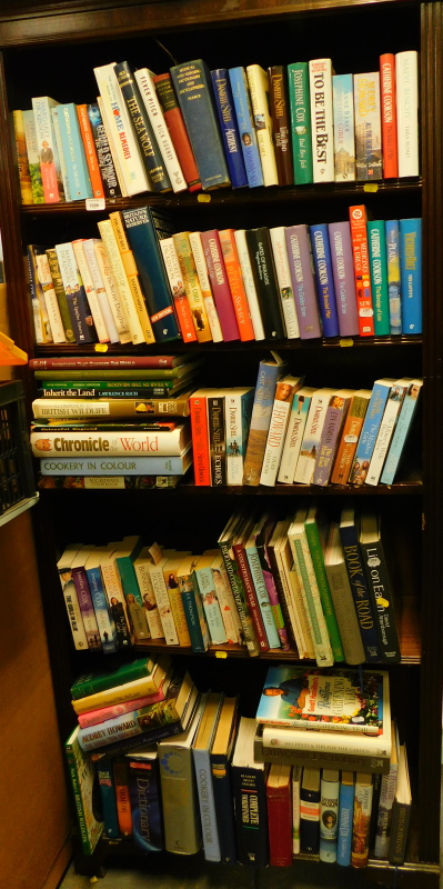 A quantity of general books, to include gardening, novels, etc.