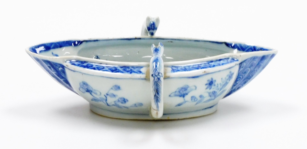 A group of Chinese porcelain, comprising a floral decorated Chinese Imari bowl decorated with - Image 15 of 25