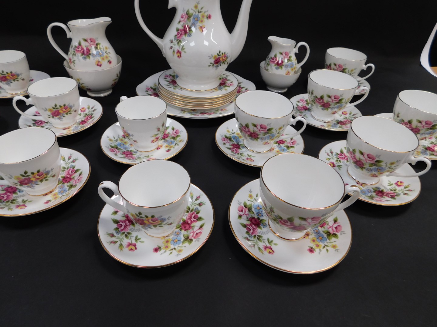 A Marlborough porcelain part tea and coffee service decorated in the June Garland pattern, - Image 4 of 5