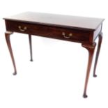A Georgian style mahogany serving table, with single frieze drawer, raised on cabriole legs, 84cm