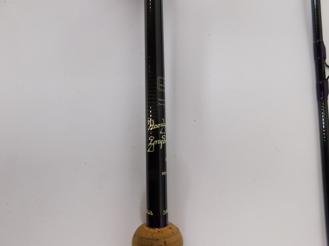 A Hardy Favourite graphite spinning rod, two piece, 10' (305cm), 10g - 50g, with bag and tube. - Image 5 of 5