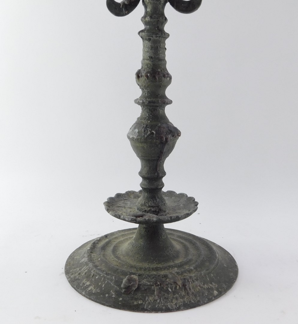 A pair of Judaica weighted pewter Menorah, 46cm high, 39cm wide. - Bild 2 aus 3