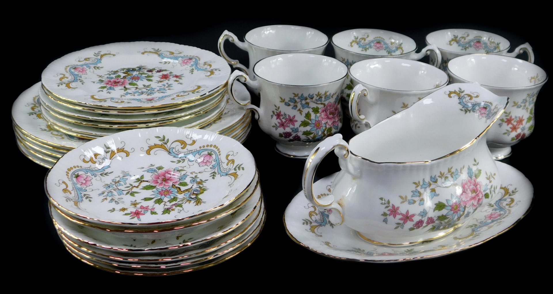 A Royal Standard porcelain part dinner and tea service decorated in the Mandarin pattern, comprising