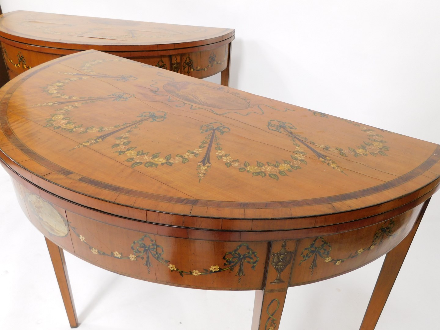 A pair of 19thC Sheraton revival hand painted satinwood demi lune card tables, with baize lined fold - Bild 3 aus 15