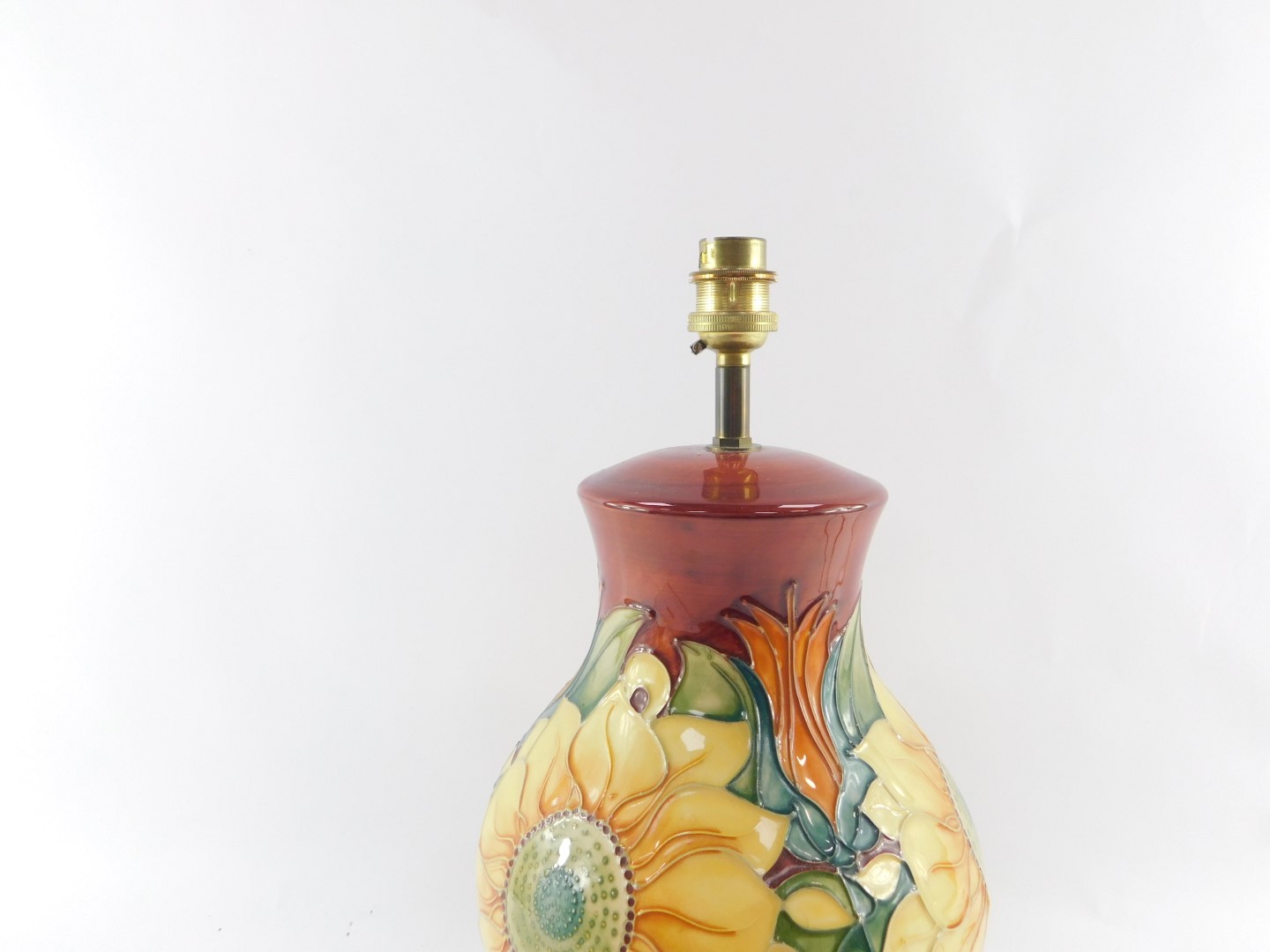 A Moorcroft pottery table lamp decorated in the Inca Sunflower pattern, of baluster form, against a - Bild 3 aus 3