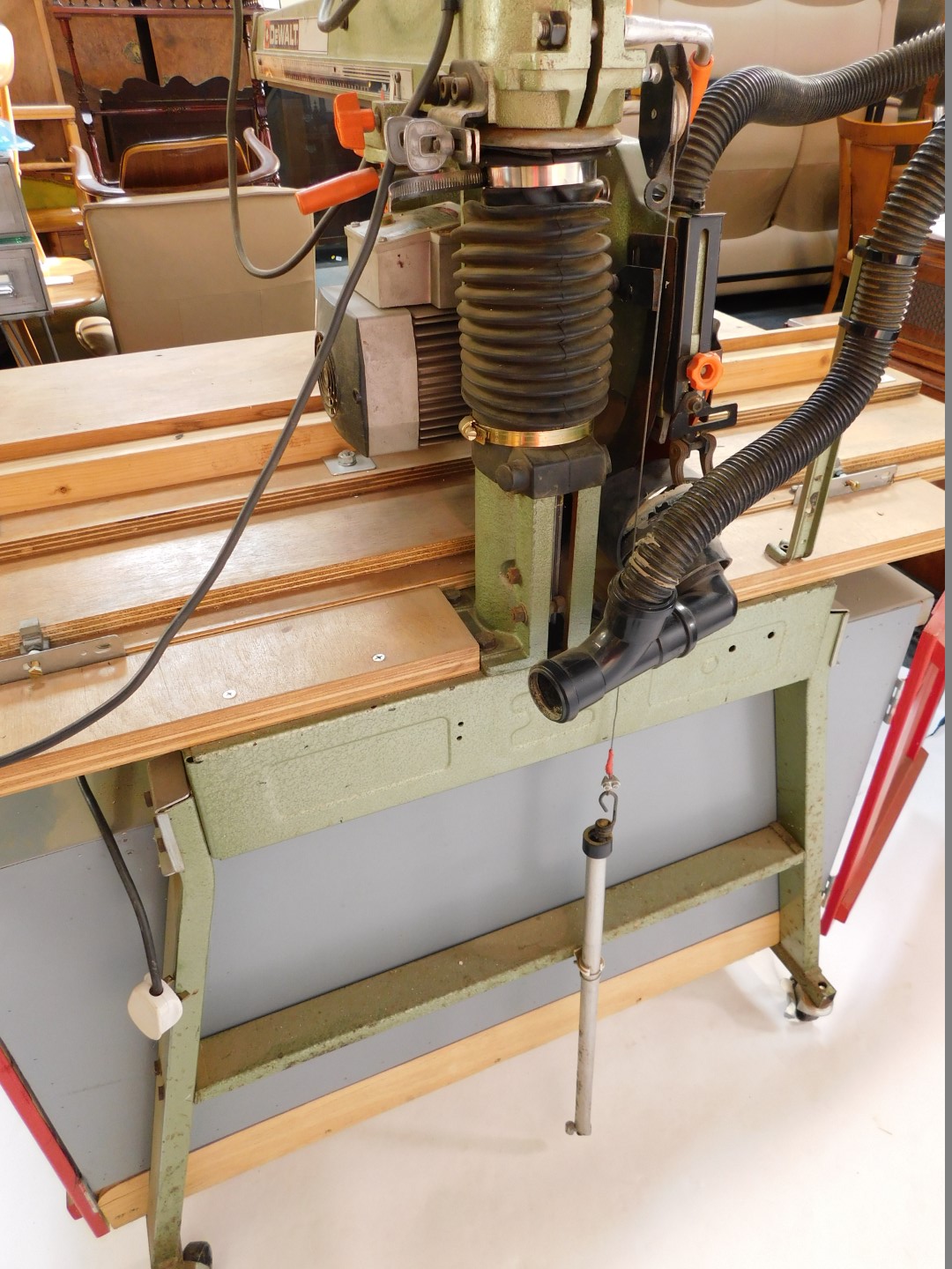 A DeWalt radial arm saw, model DW8001, 2800rpm. - Image 6 of 6