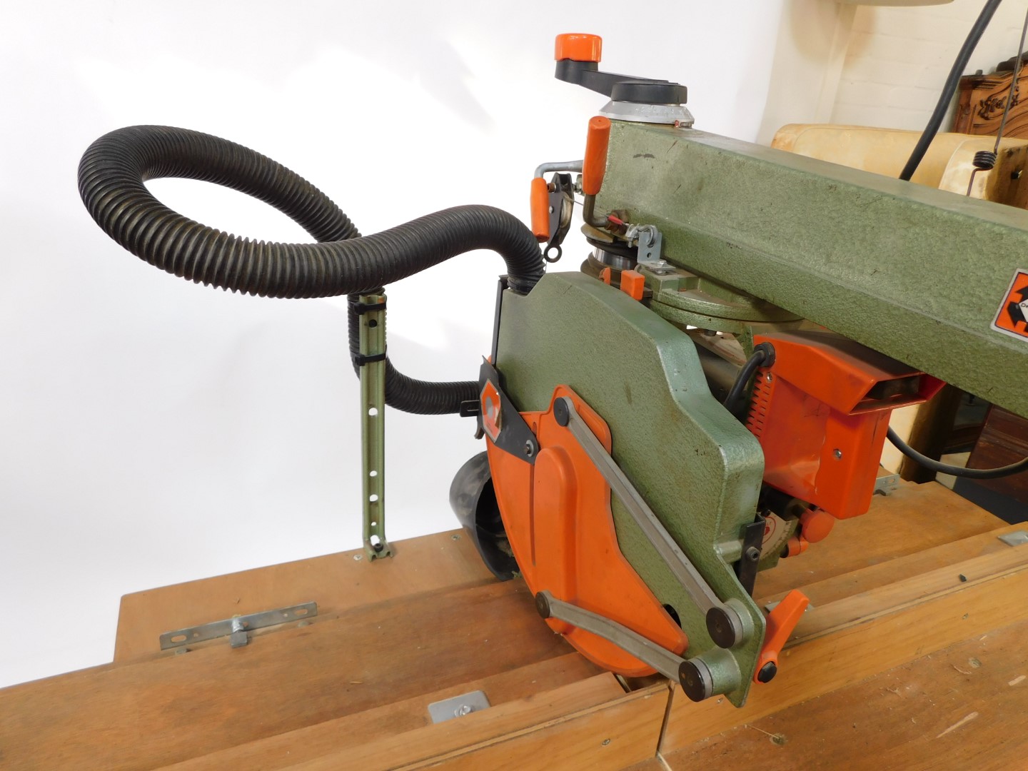 A DeWalt radial arm saw, model DW8001, 2800rpm. - Image 2 of 6